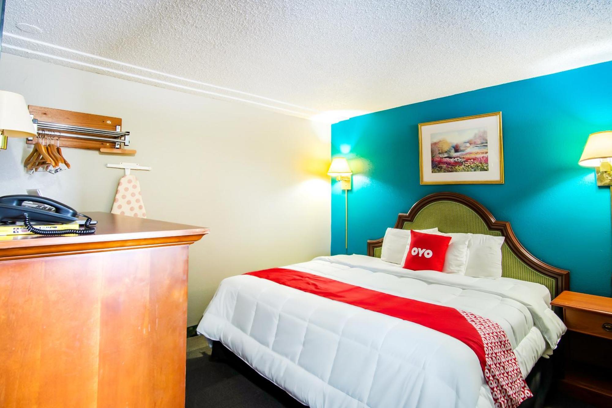 Oyo Hotel Hutchinson West 4Th Ave Zewnętrze zdjęcie