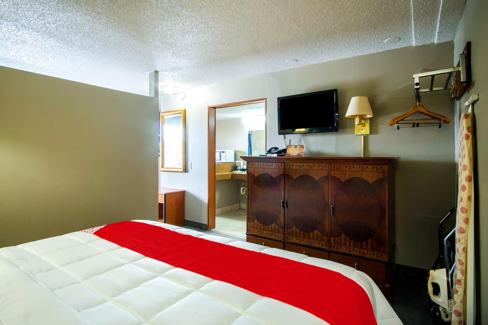 Oyo Hotel Hutchinson West 4Th Ave Zewnętrze zdjęcie