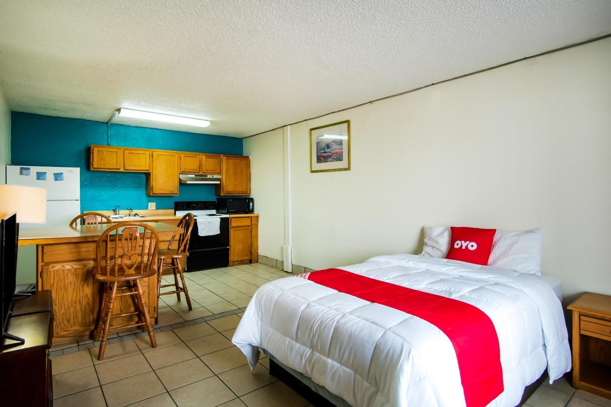 Oyo Hotel Hutchinson West 4Th Ave Zewnętrze zdjęcie