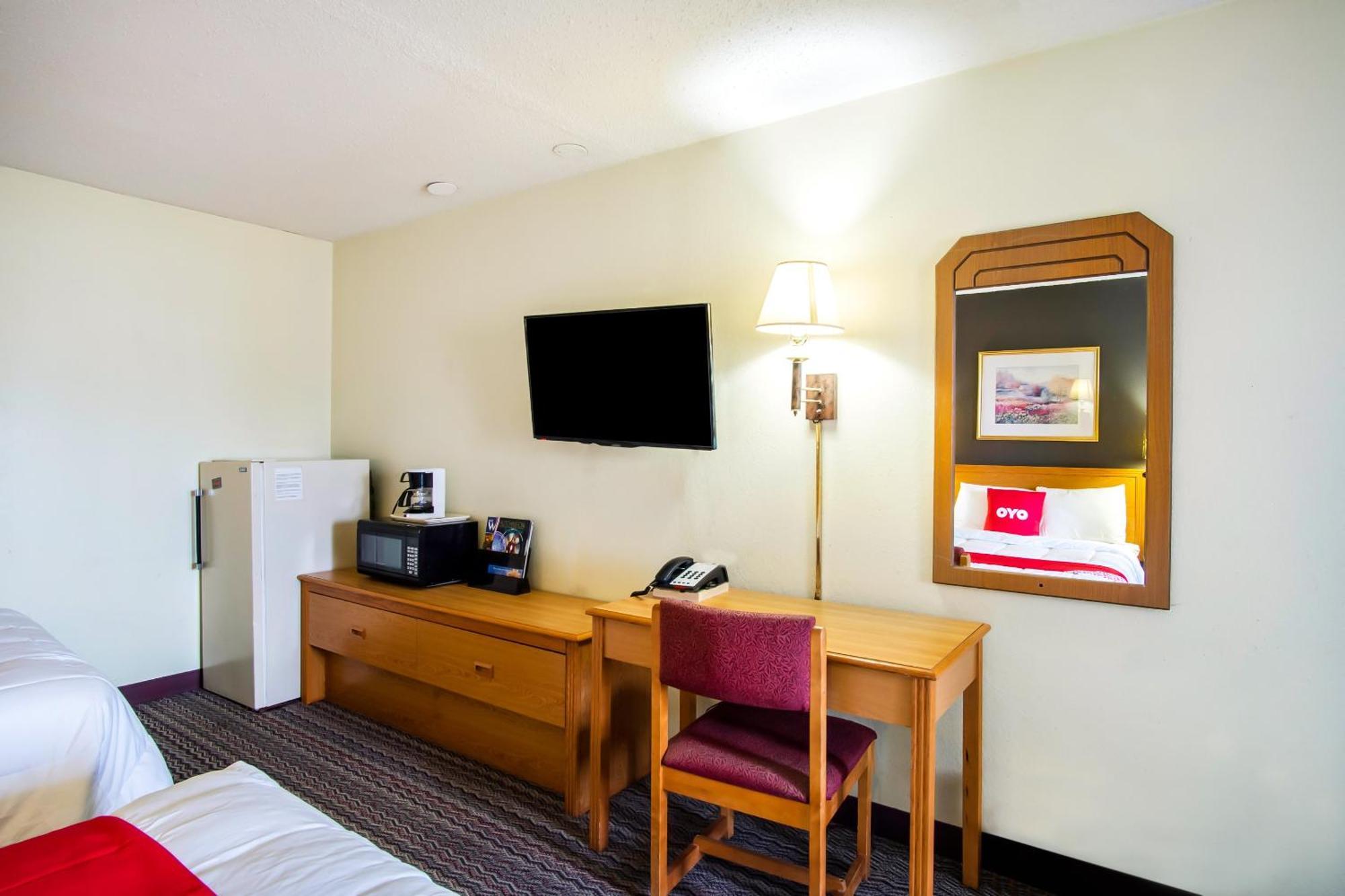 Oyo Hotel Hutchinson West 4Th Ave Zewnętrze zdjęcie